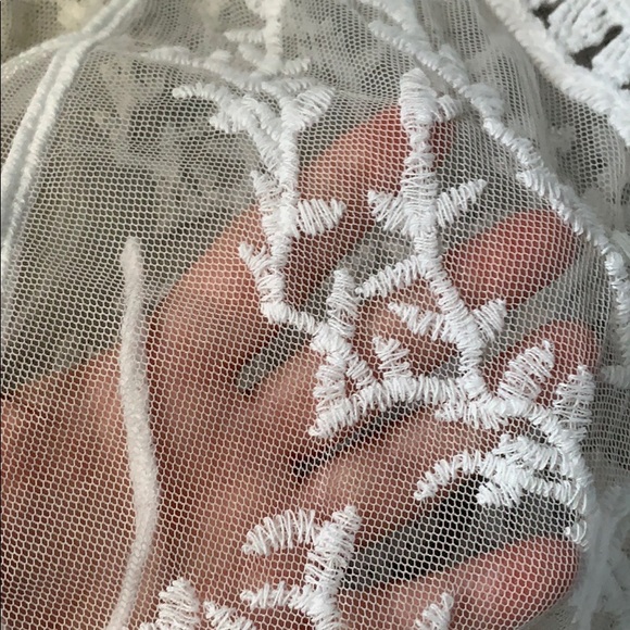 3XHOST PICK🎉🦋MESH CROCHET TOP🦋 - Picture 2 of 5